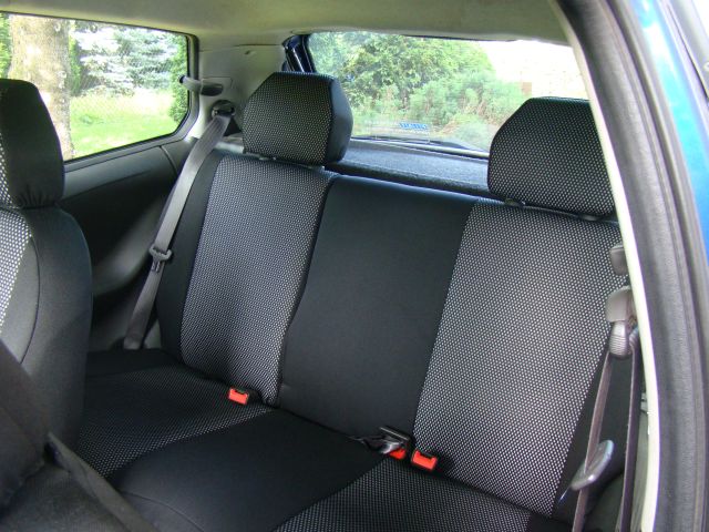 Pokrowce na tylną kanapę samochodową